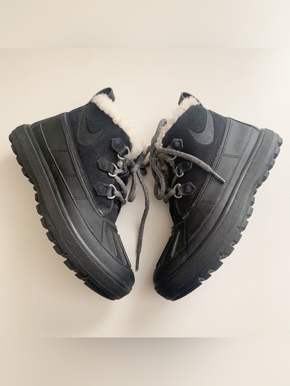 Nike Woodside Chukka 2 Boot • Kids Size 4 / Women’s 5.5